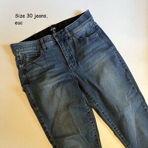 Size 30 Lularoe jeans, blue, no distressing (138)
